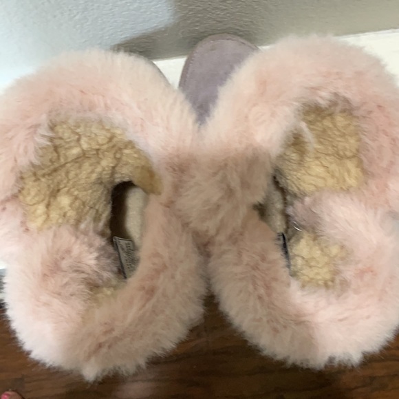 ❄️GUC BEARPAW LAVENDER AND PINK BAILY BOOT❄️ - Picture 9 of 9